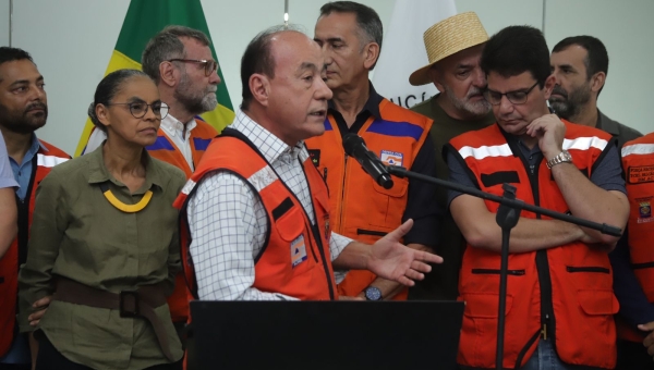 Bolsonarista convicto, Bocalom elogia Marina e diz que ministra “ajudou muito o estado do Acre”